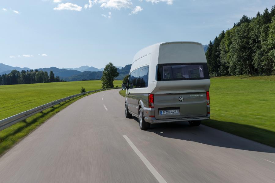  Volkswagen California XXL Concept 2017 года  (фото 8 из 27)